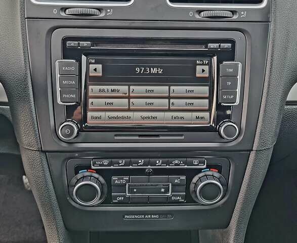 Синий Фольксваген Гольф, объемом двигателя 1.39 л и пробегом 84 тыс. км за 9500 $, фото 75 на Automoto.ua