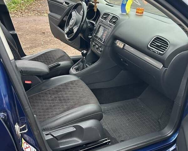 Синий Фольксваген Гольф, объемом двигателя 1.6 л и пробегом 213 тыс. км за 7200 $, фото 5 на Automoto.ua