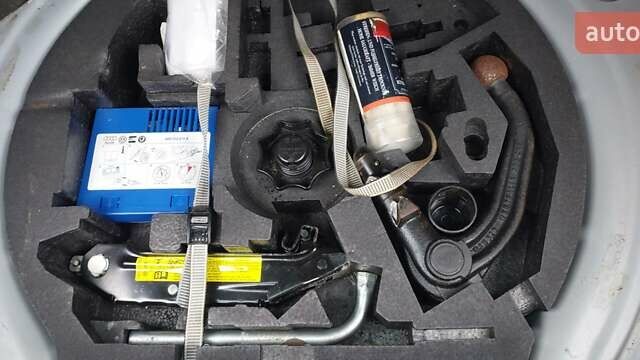 Синий Фольксваген Гольф, объемом двигателя 1.39 л и пробегом 213 тыс. км за 7300 $, фото 28 на Automoto.ua