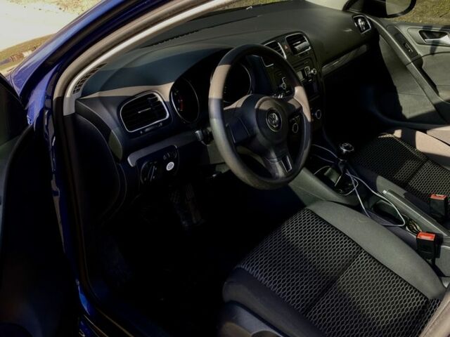 Синий Фольксваген Гольф, объемом двигателя 1.4 л и пробегом 214 тыс. км за 6950 $, фото 6 на Automoto.ua