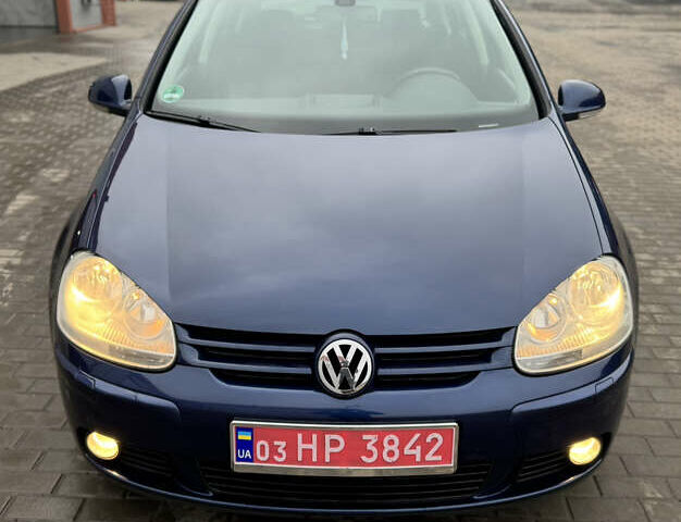 Синий Фольксваген Гольф, объемом двигателя 1.4 л и пробегом 233 тыс. км за 7299 $, фото 2 на Automoto.ua