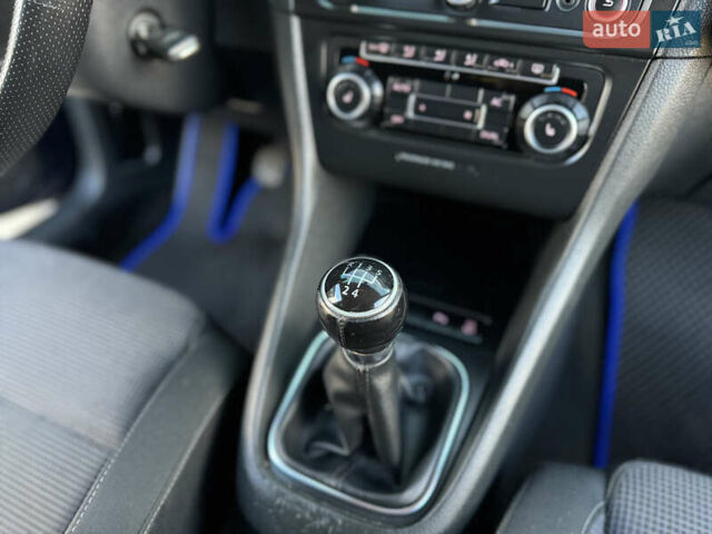 Синій Фольксваген Гольф, об'ємом двигуна 2 л та пробігом 339 тис. км за 6950 $, фото 28 на Automoto.ua