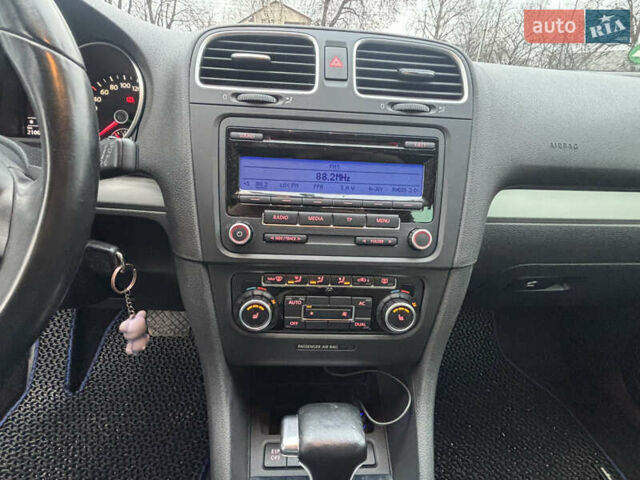 Синій Фольксваген Гольф, об'ємом двигуна 1.39 л та пробігом 210 тис. км за 8250 $, фото 10 на Automoto.ua
