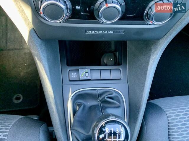 Синий Фольксваген Гольф, объемом двигателя 1.39 л и пробегом 175 тыс. км за 7700 $, фото 18 на Automoto.ua