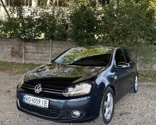 Синий Фольксваген Гольф, объемом двигателя 1.39 л и пробегом 210 тыс. км за 7800 $, фото 5 на Automoto.ua