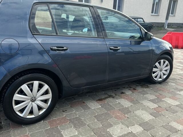 Синий Фольксваген Гольф, объемом двигателя 1.4 л и пробегом 200 тыс. км за 7400 $, фото 5 на Automoto.ua