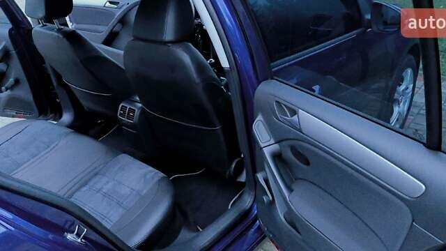 Синій Фольксваген Гольф, об'ємом двигуна 1.6 л та пробігом 226 тис. км за 8200 $, фото 11 на Automoto.ua