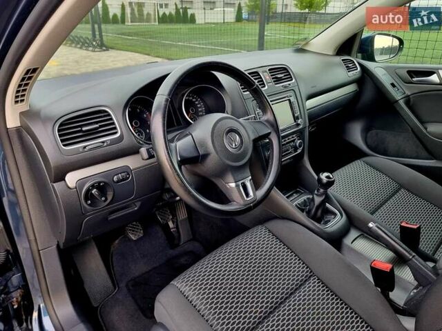 Синий Фольксваген Гольф, объемом двигателя 1.39 л и пробегом 84 тыс. км за 9500 $, фото 67 на Automoto.ua