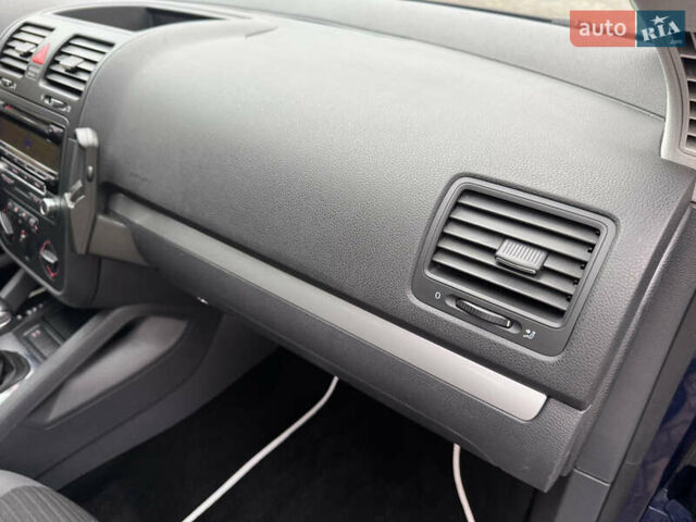 Синий Фольксваген Гольф, объемом двигателя 1.4 л и пробегом 233 тыс. км за 7299 $, фото 35 на Automoto.ua