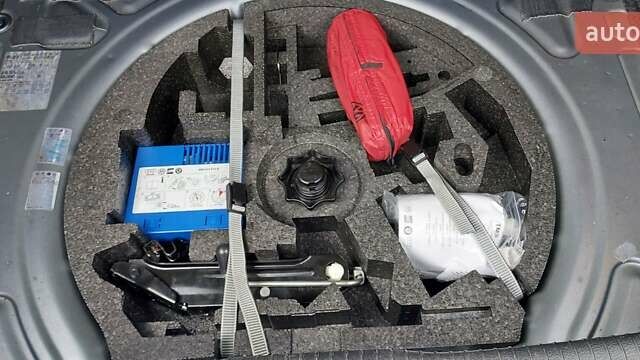 Синій Фольксваген Гольф, об'ємом двигуна 1.39 л та пробігом 211 тис. км за 6999 $, фото 38 на Automoto.ua