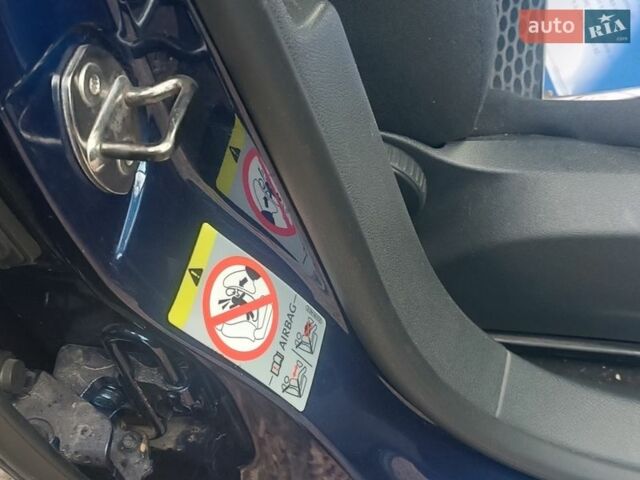 Синий Фольксваген Гольф, объемом двигателя 1.39 л и пробегом 190 тыс. км за 7500 $, фото 2 на Automoto.ua