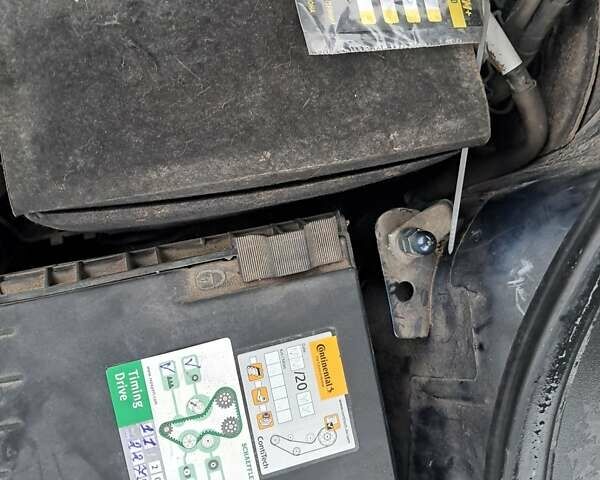 Синий Фольксваген Гольф, объемом двигателя 1.6 л и пробегом 228 тыс. км за 7100 $, фото 7 на Automoto.ua