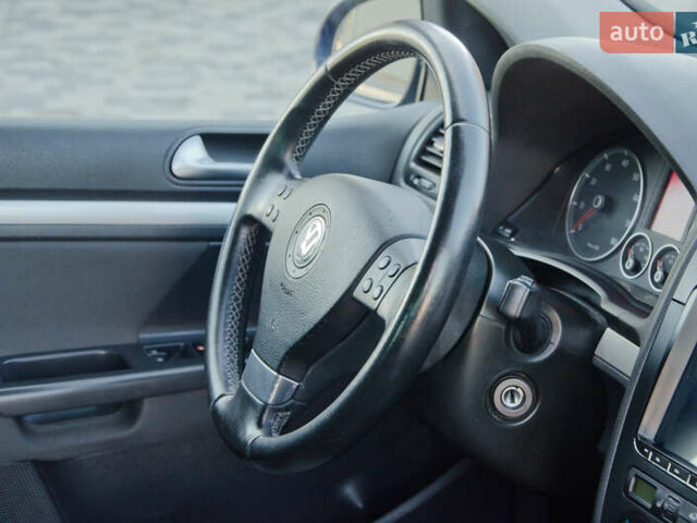 Синій Фольксваген Гольф, об'ємом двигуна 1.6 л та пробігом 252 тис. км за 6250 $, фото 39 на Automoto.ua