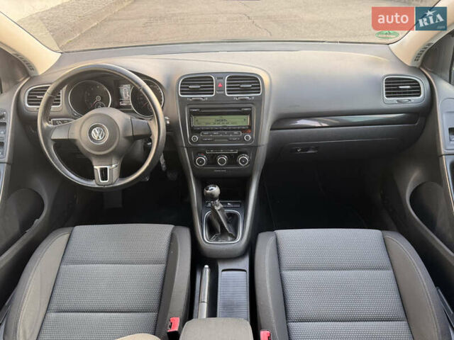 Синий Фольксваген Гольф, объемом двигателя 1.4 л и пробегом 219 тыс. км за 7100 $, фото 27 на Automoto.ua