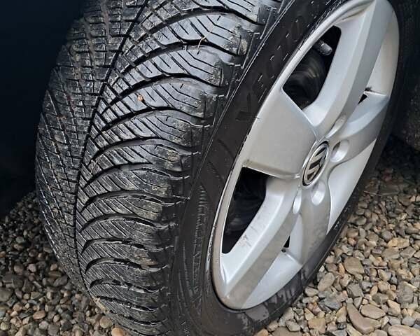 Синий Фольксваген Гольф, объемом двигателя 1.6 л и пробегом 228 тыс. км за 7100 $, фото 5 на Automoto.ua