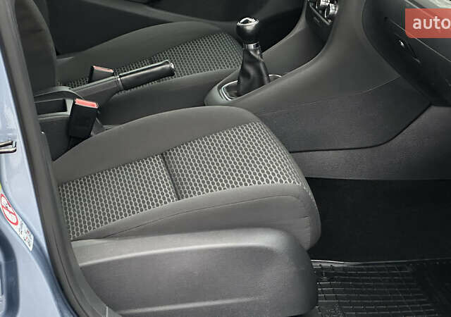 Синий Фольксваген Гольф, объемом двигателя 1.4 л и пробегом 241 тыс. км за 6999 $, фото 61 на Automoto.ua