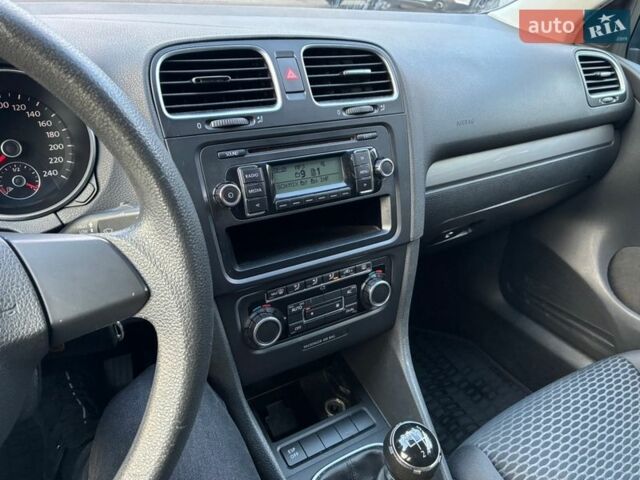 Синий Фольксваген Гольф, объемом двигателя 1.39 л и пробегом 201 тыс. км за 6750 $, фото 15 на Automoto.ua