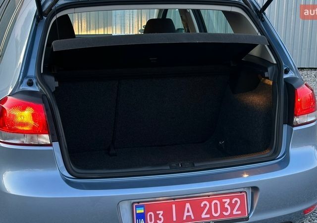 Синий Фольксваген Гольф, объемом двигателя 1.4 л и пробегом 241 тыс. км за 6999 $, фото 75 на Automoto.ua