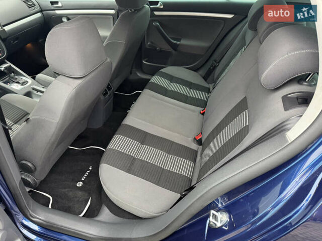 Синий Фольксваген Гольф, объемом двигателя 1.4 л и пробегом 233 тыс. км за 7299 $, фото 41 на Automoto.ua