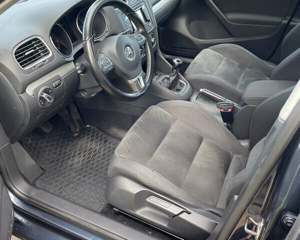 Синий Фольксваген Гольф, объемом двигателя 1.39 л и пробегом 210 тыс. км за 7800 $, фото 10 на Automoto.ua