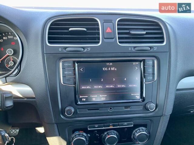 Синий Фольксваген Гольф, объемом двигателя 1.39 л и пробегом 175 тыс. км за 7700 $, фото 21 на Automoto.ua