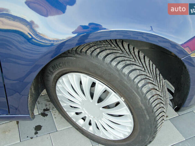 Синій Фольксваген Гольф, об'ємом двигуна 1.6 л та пробігом 252 тис. км за 6250 $, фото 26 на Automoto.ua