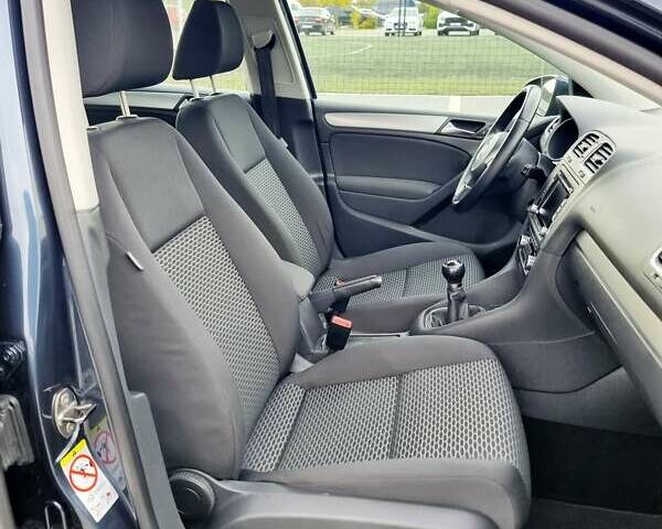 Синий Фольксваген Гольф, объемом двигателя 1.39 л и пробегом 84 тыс. км за 9500 $, фото 13 на Automoto.ua