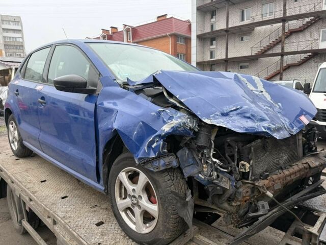 Синий Фольксваген Гольф, объемом двигателя 1.2 л и пробегом 10 тыс. км за 2200 $, фото 4 на Automoto.ua