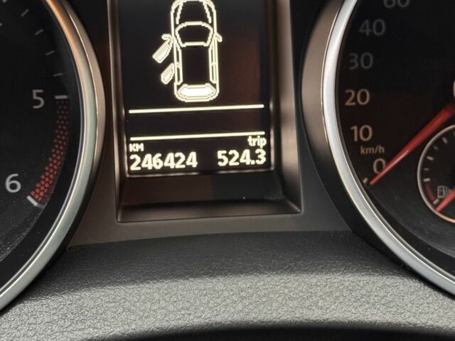 Синий Фольксваген Гольф, объемом двигателя 1.6 л и пробегом 245 тыс. км за 8500 $, фото 7 на Automoto.ua