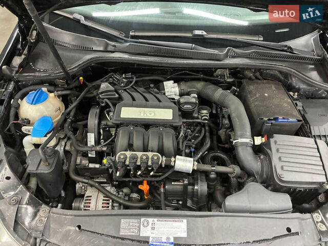 Синий Фольксваген Гольф, объемом двигателя 1.6 л и пробегом 200 тыс. км за 8300 $, фото 10 на Automoto.ua