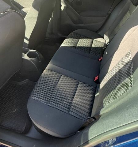 Синій Фольксваген Гольф, об'ємом двигуна 1.39 л та пробігом 235 тис. км за 7450 $, фото 6 на Automoto.ua