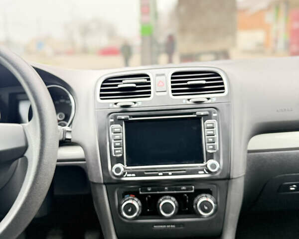 Синий Фольксваген Гольф, объемом двигателя 1.6 л и пробегом 190 тыс. км за 7700 $, фото 15 на Automoto.ua