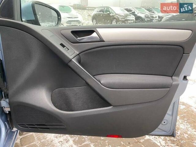 Синий Фольксваген Гольф, объемом двигателя 1.4 л и пробегом 245 тыс. км за 8190 $, фото 17 на Automoto.ua