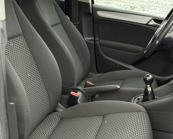 Синий Фольксваген Гольф, объемом двигателя 1.4 л и пробегом 192 тыс. км за 6890 $, фото 38 на Automoto.ua