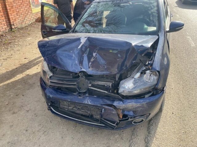 Синий Фольксваген Гольф, объемом двигателя 1.6 л и пробегом 175 тыс. км за 4600 $, фото 7 на Automoto.ua