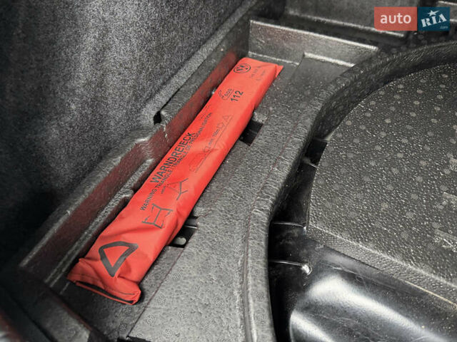 Синий Фольксваген Гольф, объемом двигателя 1.6 л и пробегом 204 тыс. км за 8650 $, фото 75 на Automoto.ua