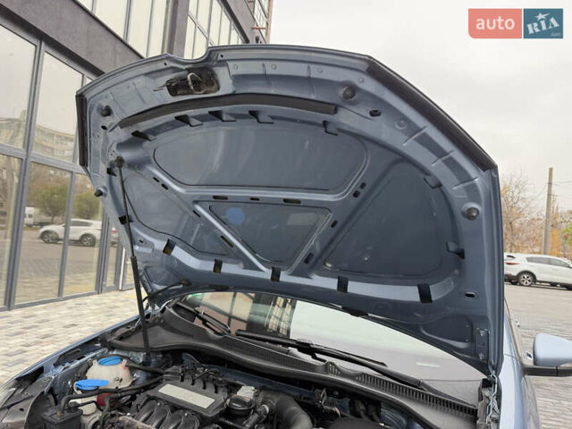 Синий Фольксваген Гольф, объемом двигателя 1.6 л и пробегом 204 тыс. км за 8650 $, фото 109 на Automoto.ua