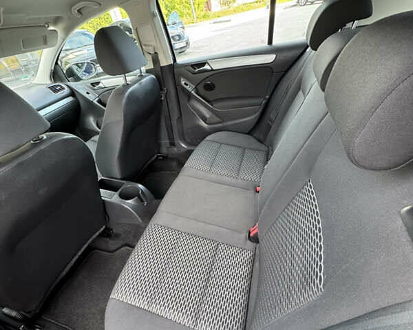 Синий Фольксваген Гольф, объемом двигателя 1.4 л и пробегом 181 тыс. км за 6800 $, фото 46 на Automoto.ua