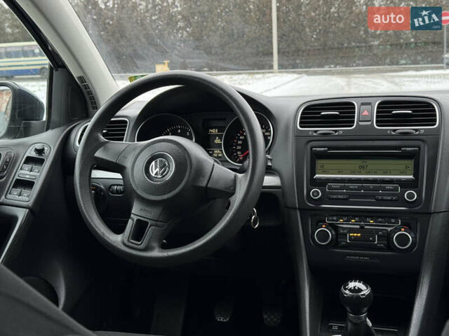 Синий Фольксваген Гольф, объемом двигателя 1.4 л и пробегом 192 тыс. км за 6890 $, фото 31 на Automoto.ua