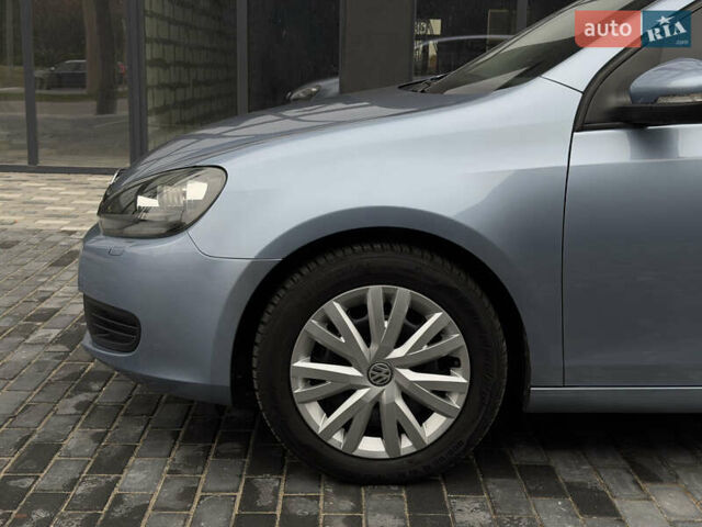 Синий Фольксваген Гольф, объемом двигателя 1.6 л и пробегом 204 тыс. км за 8650 $, фото 61 на Automoto.ua