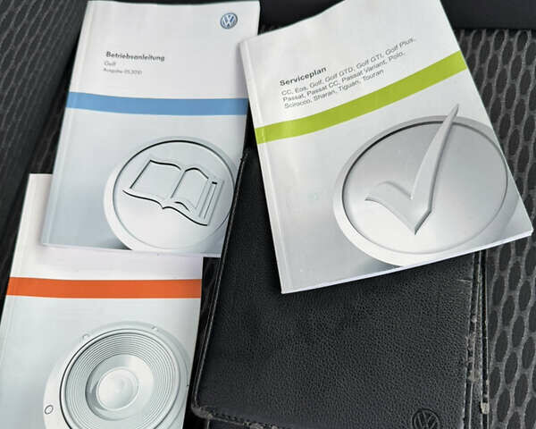 Синий Фольксваген Гольф, объемом двигателя 1.4 л и пробегом 181 тыс. км за 6800 $, фото 57 на Automoto.ua