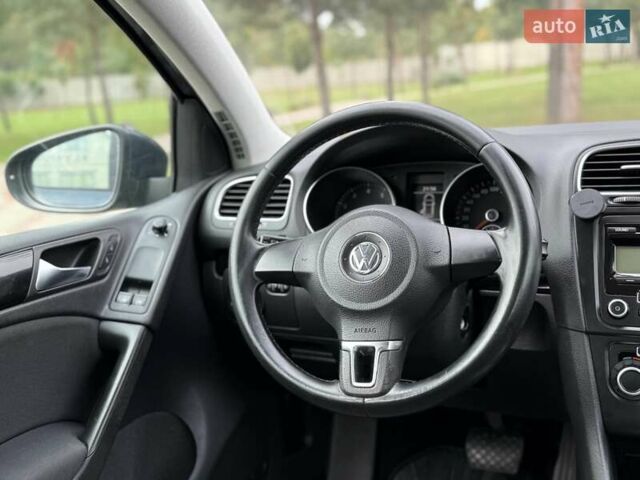 Фольксваген Гольф 2010 в Иршава на Automoto.ua Синий Фольксваген Гольф, объемом двигателя 1.39 л и пробегом 228 тыс. км за 8300 $, фото 36 на Automoto.ua