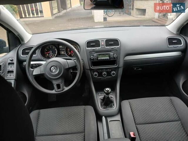 Синий Фольксваген Гольф, объемом двигателя 1.4 л и пробегом 198 тыс. км за 6800 $, фото 4 на Automoto.ua