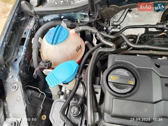 Синий Фольксваген Гольф, объемом двигателя 1.39 л и пробегом 245 тыс. км за 7400 $, фото 27 на Automoto.ua