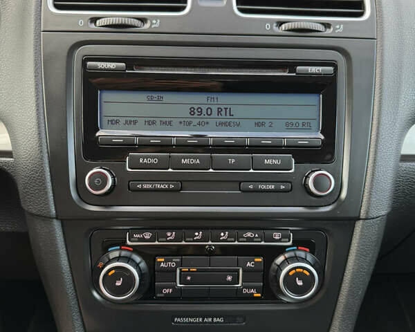 Синий Фольксваген Гольф, объемом двигателя 1.4 л и пробегом 181 тыс. км за 6800 $, фото 41 на Automoto.ua