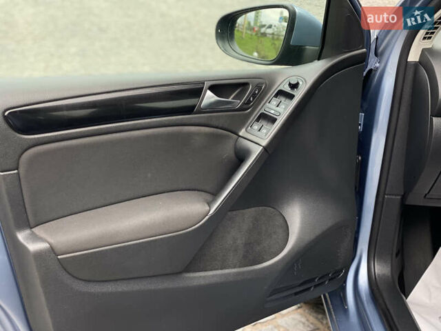 Синий Фольксваген Гольф, объемом двигателя 1.39 л и пробегом 202 тыс. км за 8350 $, фото 16 на Automoto.ua