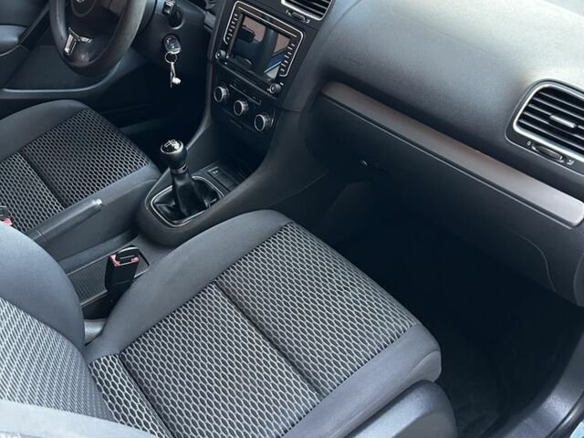 Синій Фольксваген Гольф, об'ємом двигуна 1.6 л та пробігом 278 тис. км за 7400 $, фото 6 на Automoto.ua