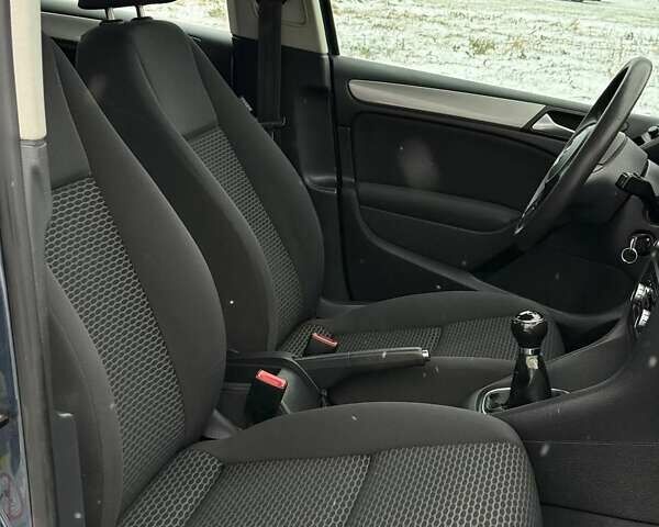 Синий Фольксваген Гольф, объемом двигателя 1.4 л и пробегом 192 тыс. км за 7500 $, фото 30 на Automoto.ua