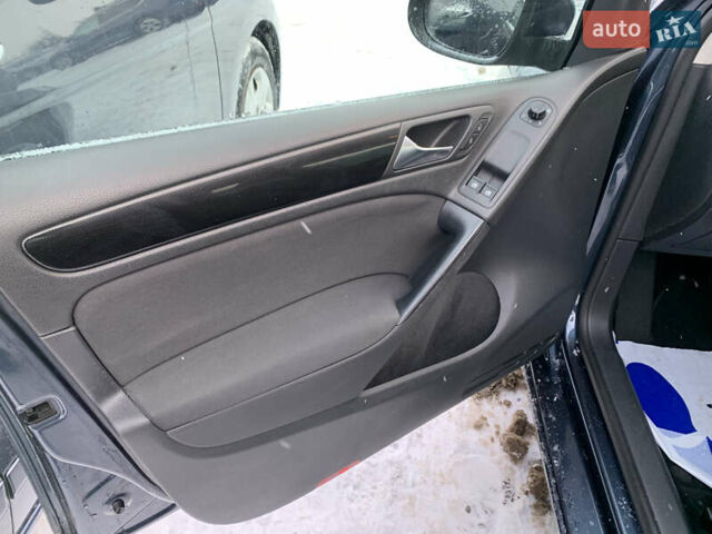 Синий Фольксваген Гольф, объемом двигателя 1.4 л и пробегом 229 тыс. км за 7200 $, фото 19 на Automoto.ua