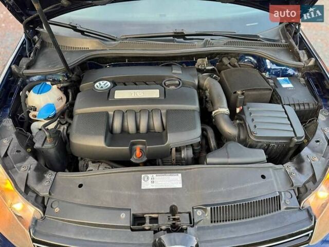 Синий Фольксваген Гольф, объемом двигателя 1.6 л и пробегом 217 тыс. км за 7890 $, фото 64 на Automoto.ua